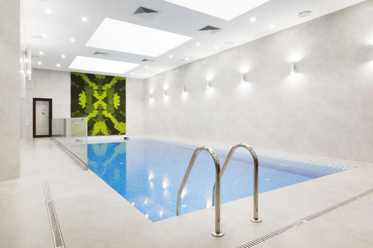 Roxen Hotel&Spa تشيسيناو المظهر الخارجي الصورة